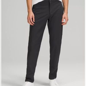 Mens Lululemon On The Move pants, worn only once, in very good condition.
